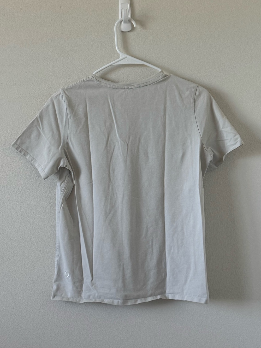 Lululemon organic cotton straight hem T-shirt - Picture 3 of 4